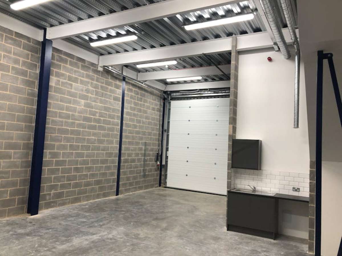 Industrial Unit in Leyton - photo 4