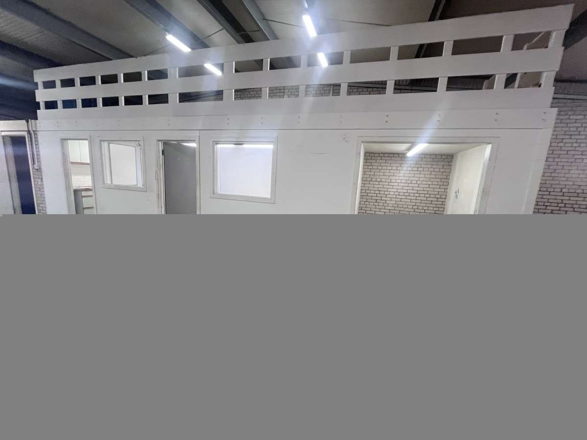 Industrial Unit in Glasgow - photo 2