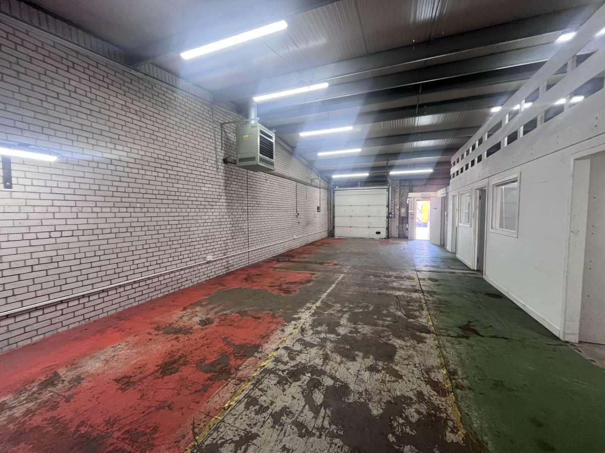 Industrial Unit in Glasgow - photo 3
