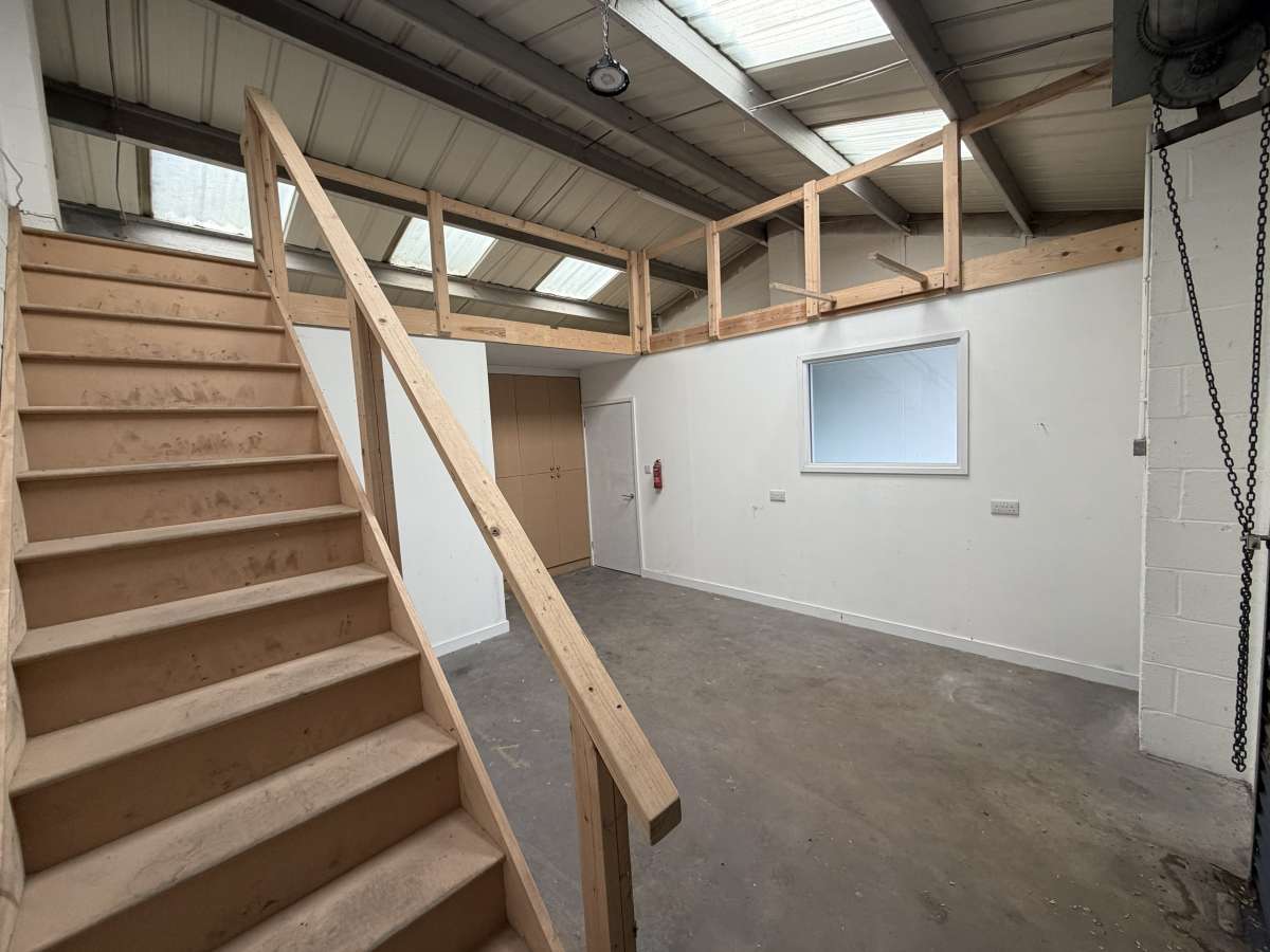 Industrial Unit in Lincoln - photo 4