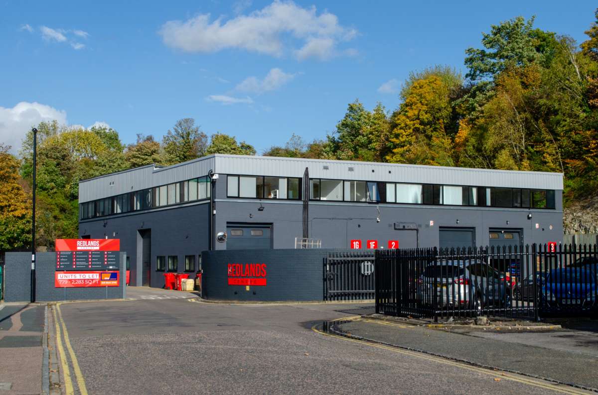 Industrial Unit in Coulsdon - photo 3