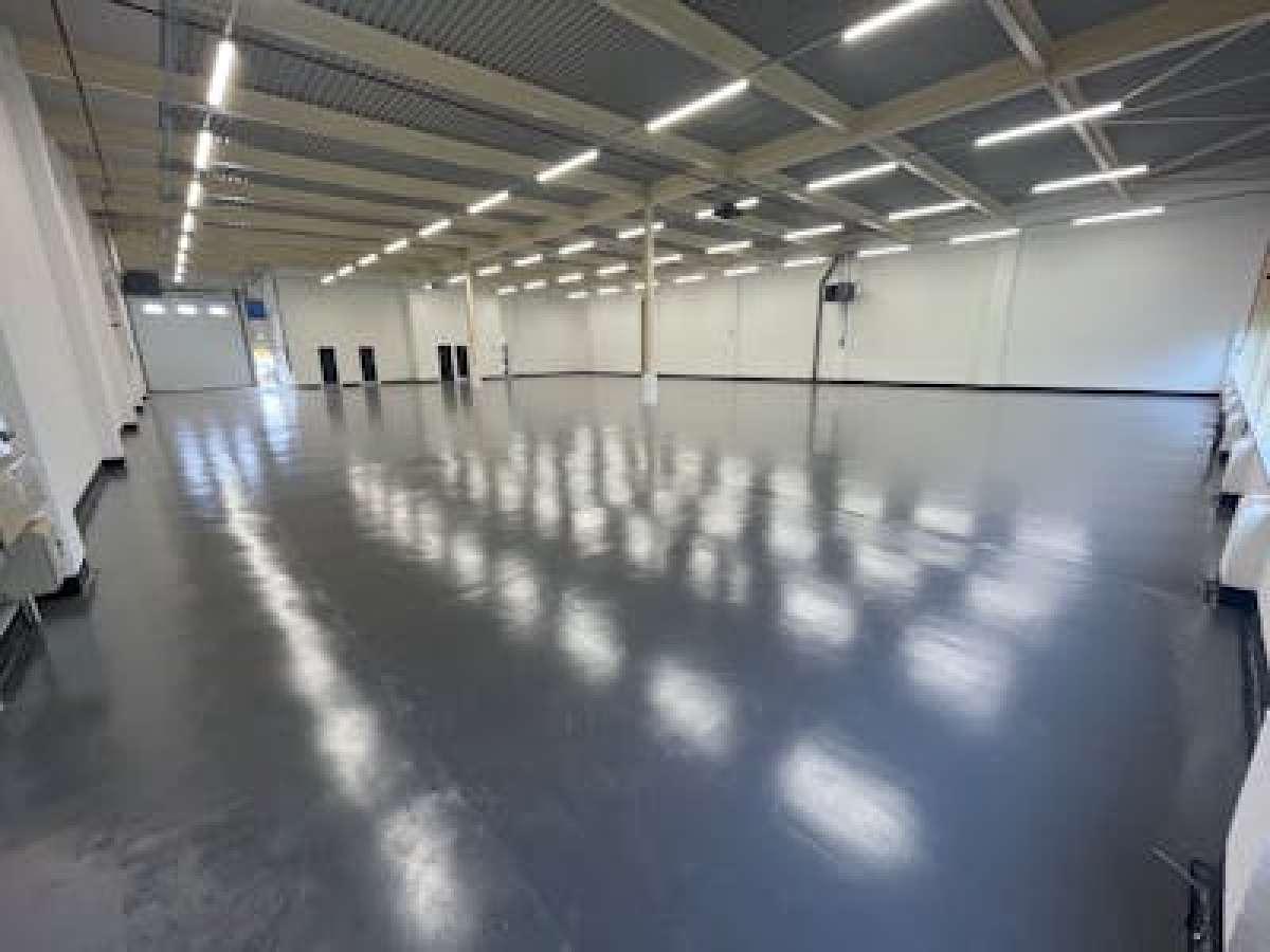 Industrial Unit in Peterborough - photo 2