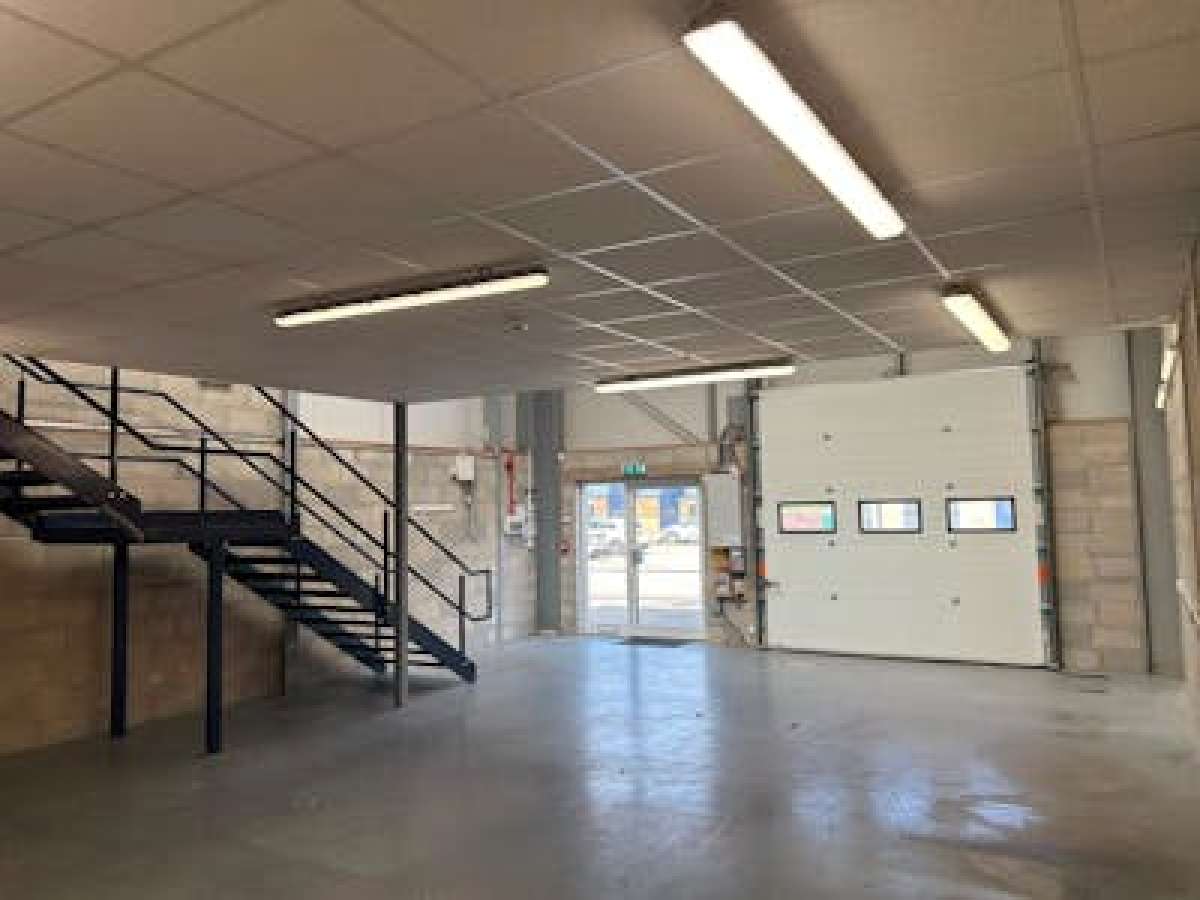 Industrial Unit in Chichester - photo 2