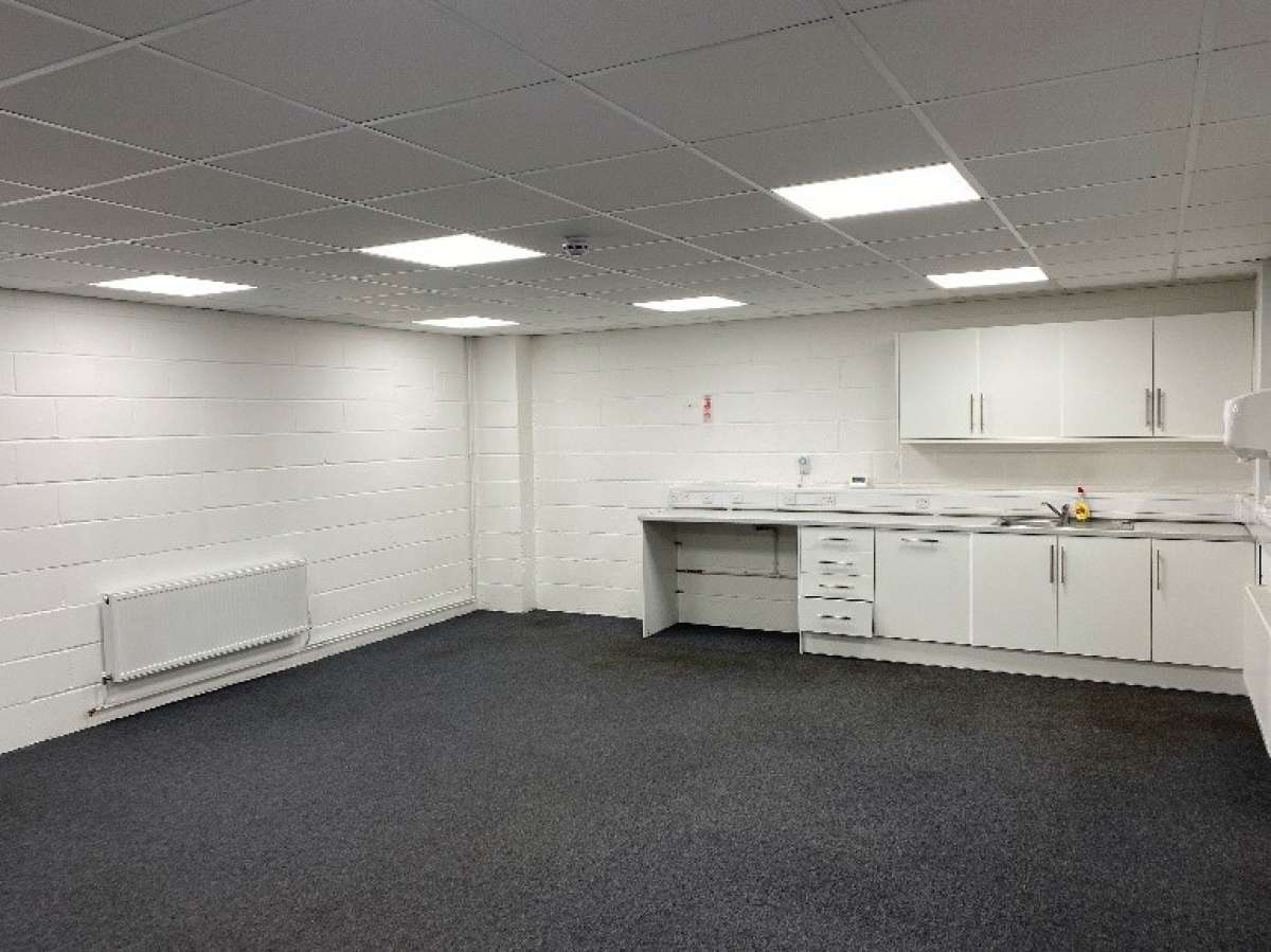 Industrial Unit in Worthing - photo 2