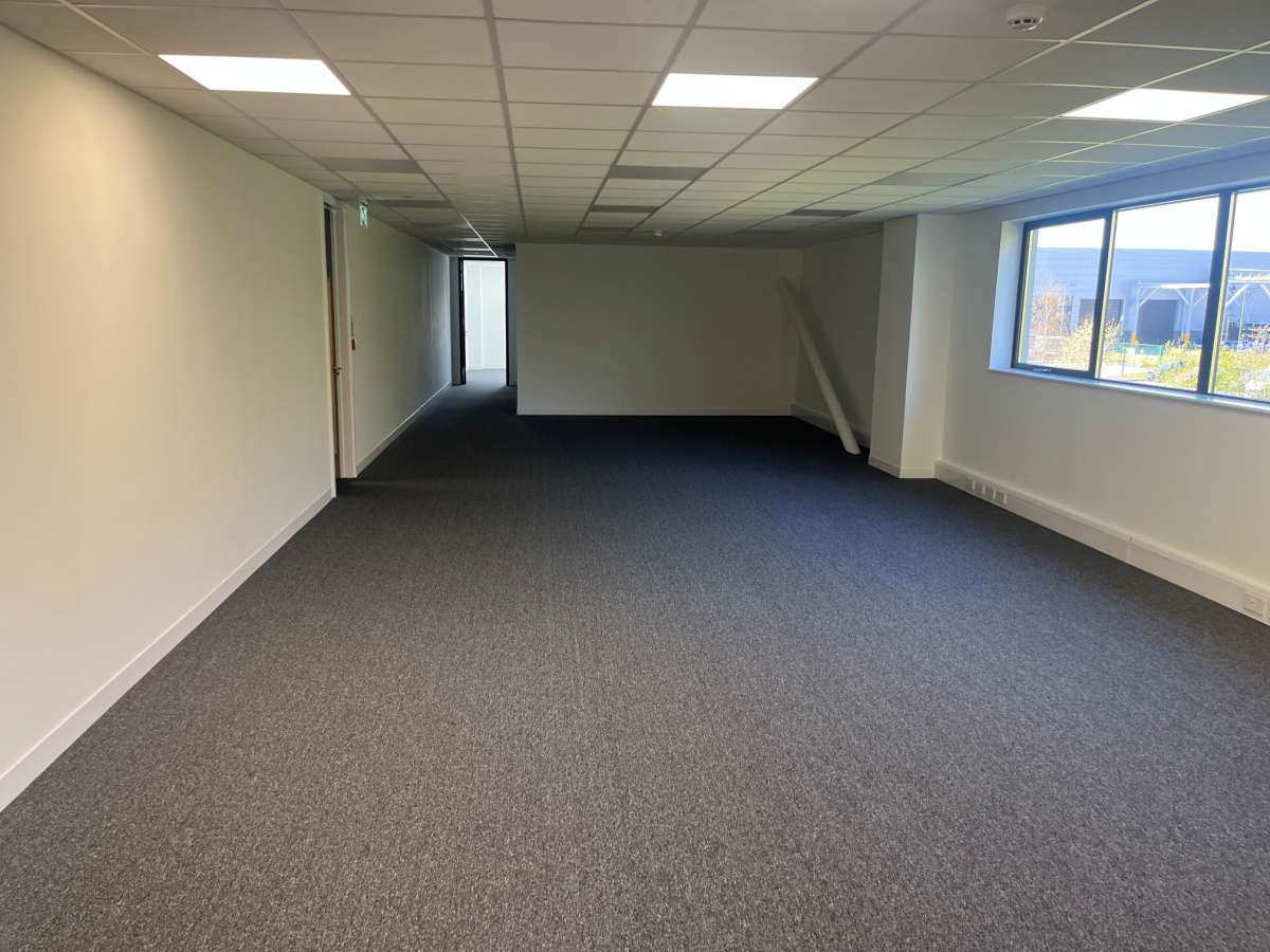 Industrial Unit in Southampton - photo 3