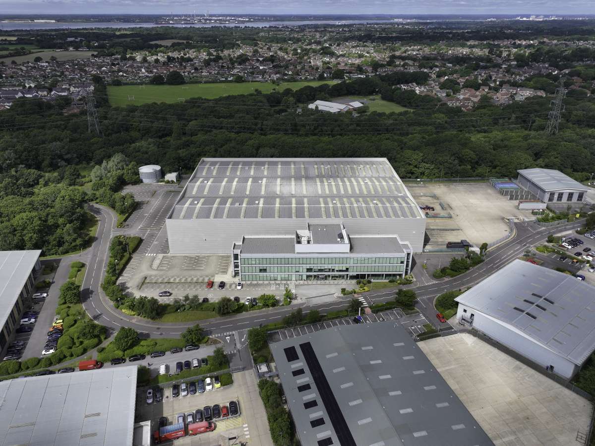 Industrial Unit in Fareham - photo 2