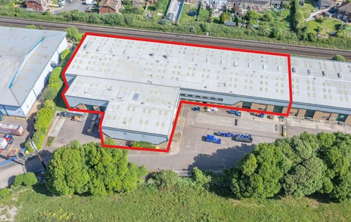 Industrial Unit in Worthing - photo 2