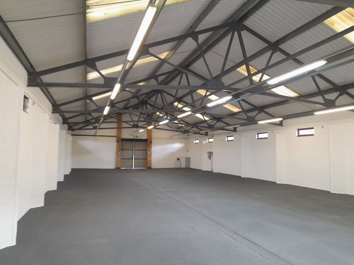 Industrial Unit in Cambridge - photo 2