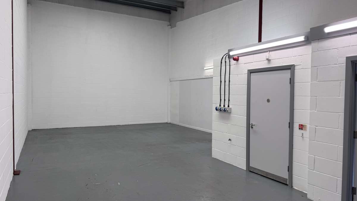 Industrial Unit in Bury St. Edmunds - photo 2