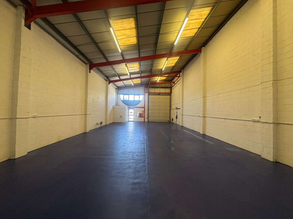 Industrial Unit in Letchworth - photo 2