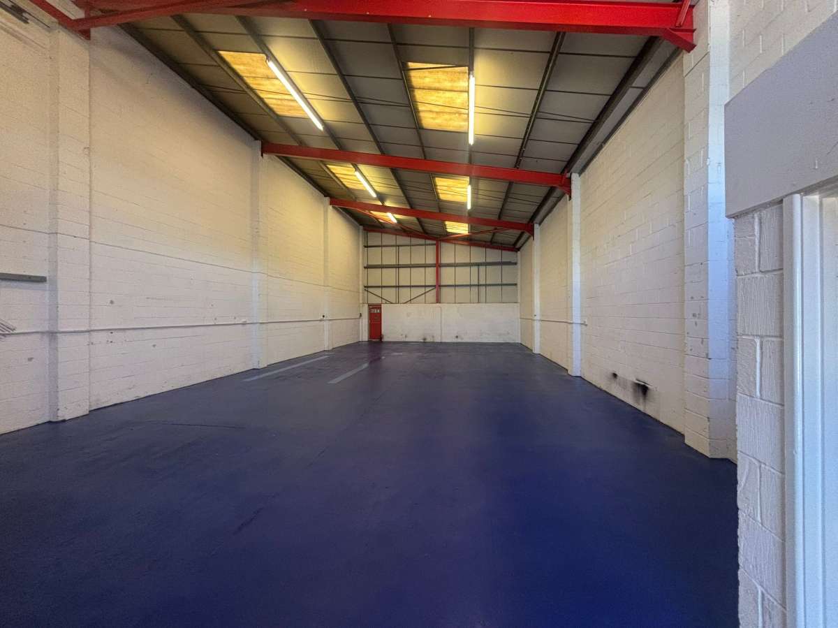 Industrial Unit in Letchworth Garden City - photo 2