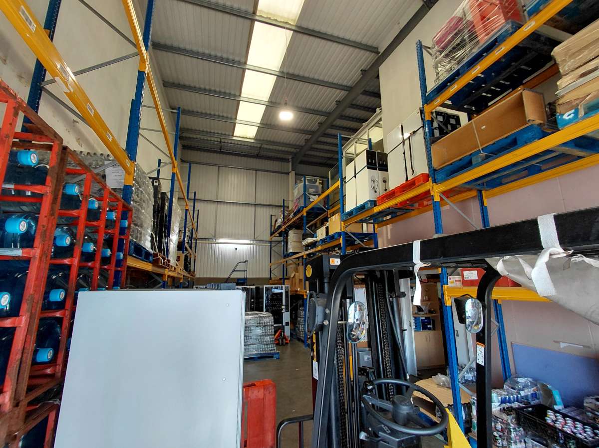 Industrial Unit in Croydon - photo 3