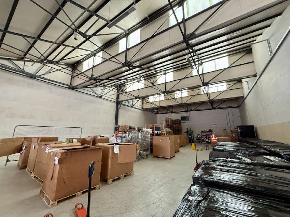 Industrial Unit in Lymington - photo 2