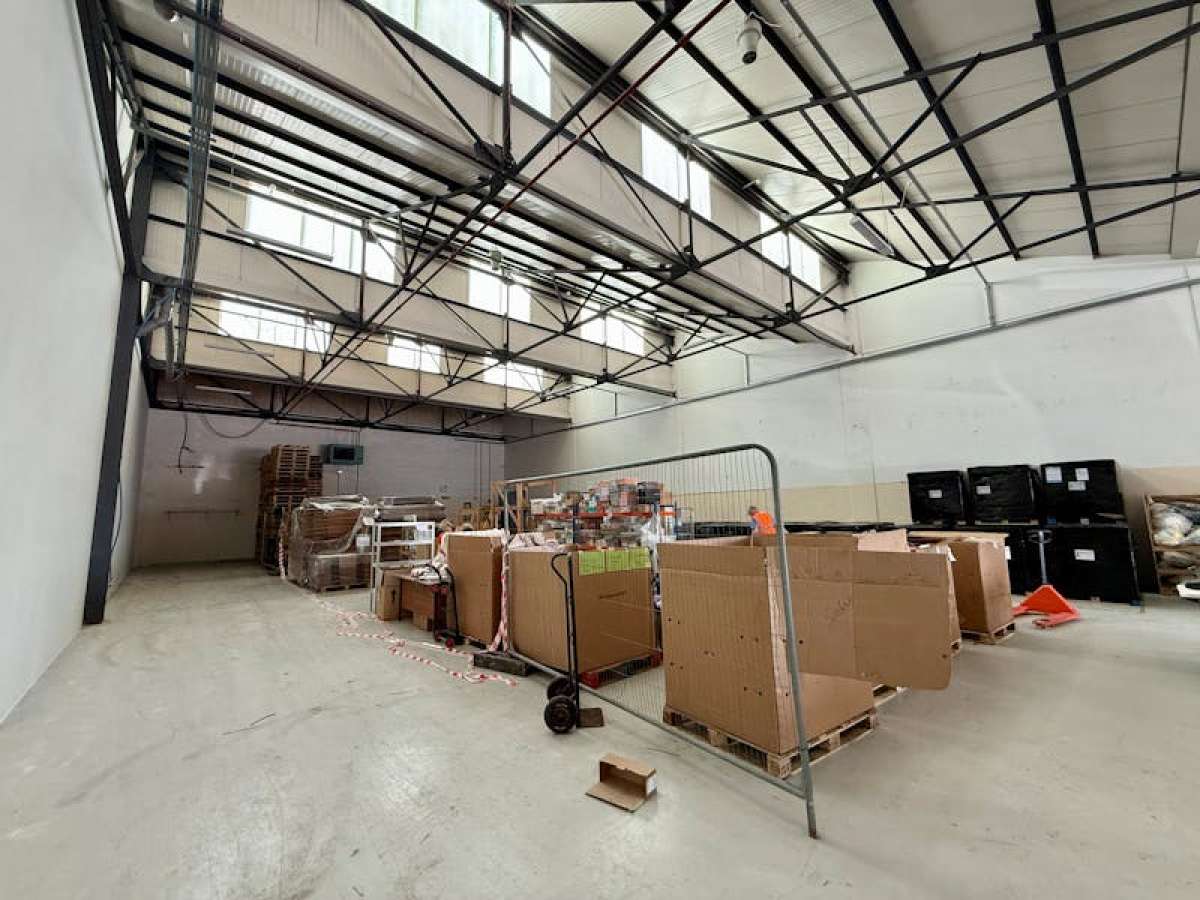 Industrial Unit in Lymington - photo 3