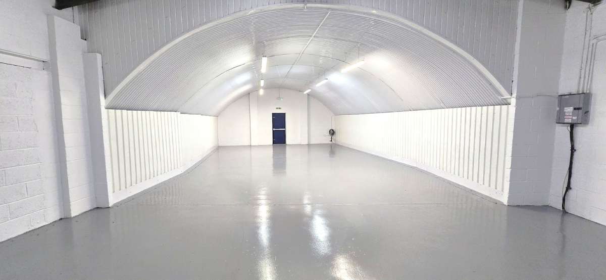 Industrial Unit in London - photo 2