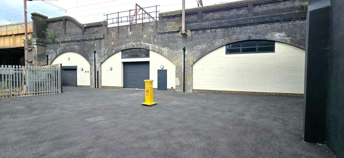 Industrial Unit in London