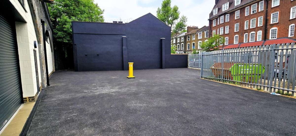 Industrial Unit in London
