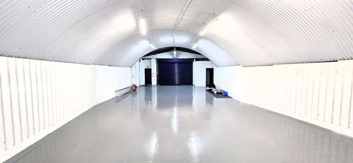 Industrial Unit in London - photo 4