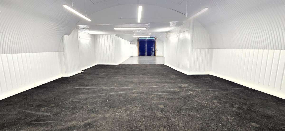 Industrial Unit in London - photo 4
