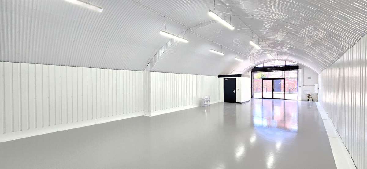 Industrial Unit in London - photo 3