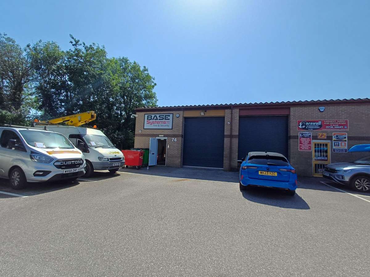 Industrial Unit in Holmbush Industrial Estate - photo 2