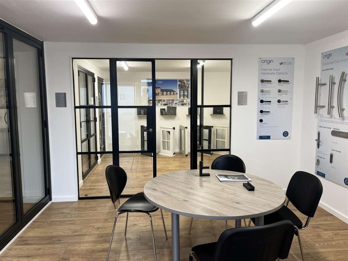 Industrial Unit in Stamford - photo 2