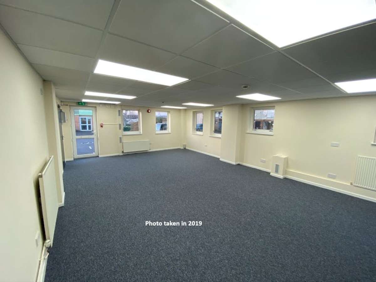 Industrial Unit in Poole - photo 4