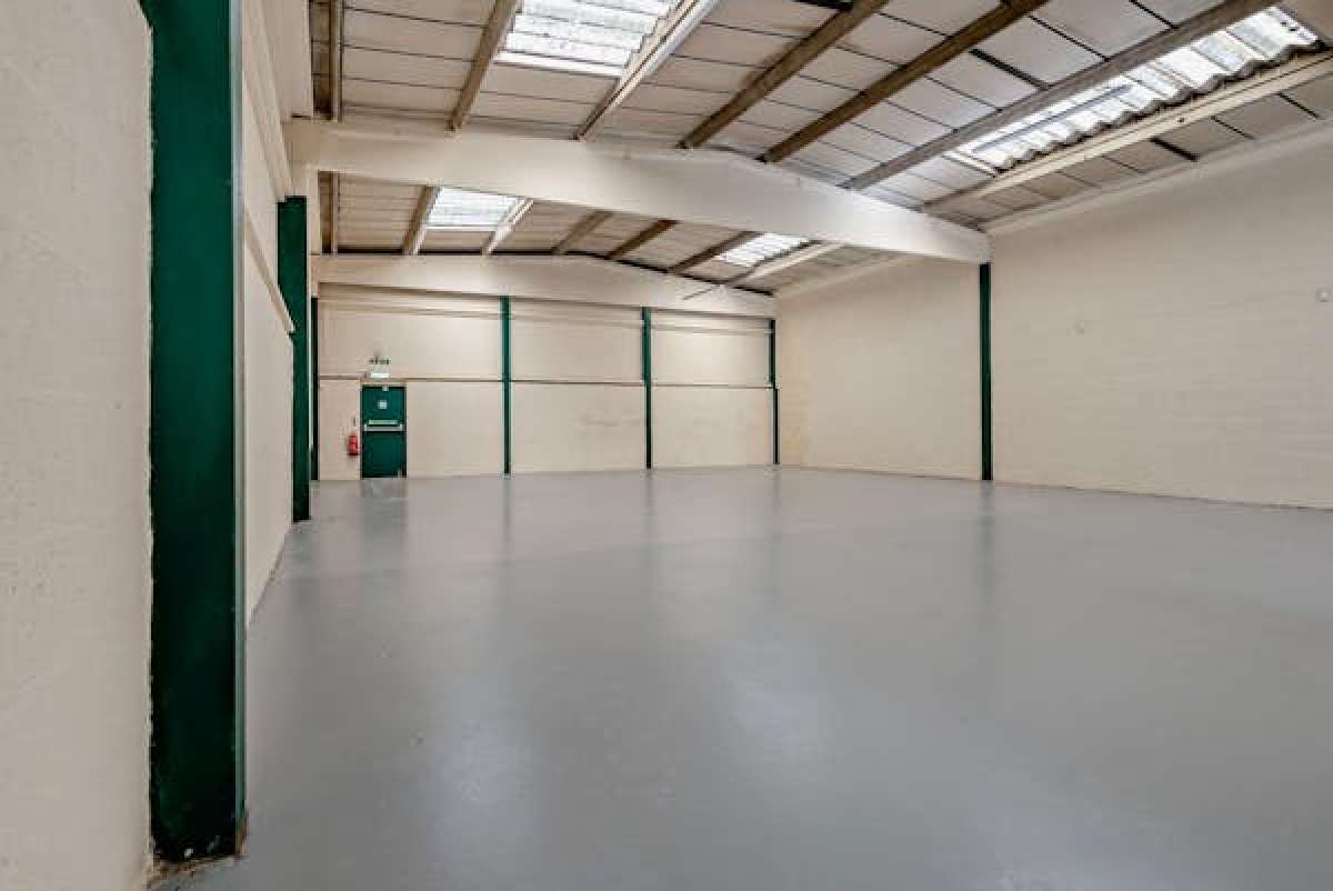 Industrial Unit in Cradley Heath - photo 3