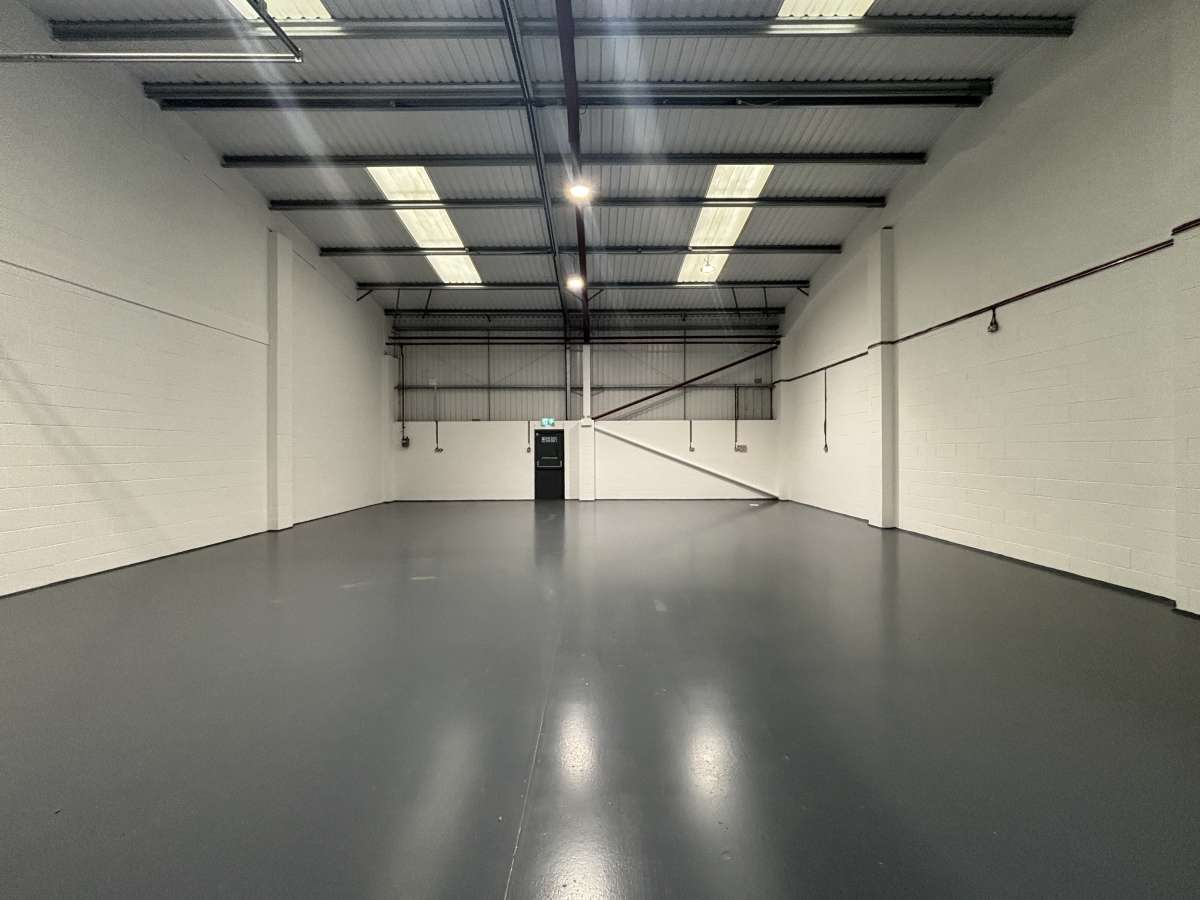 Industrial Unit in Mytholmroyd - photo 2
