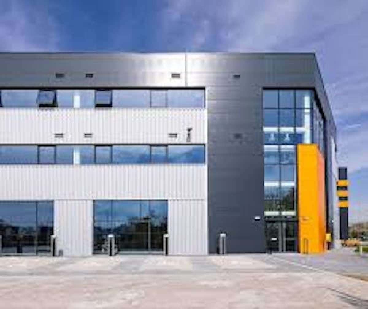 Industrial Unit in Enfield - photo 3