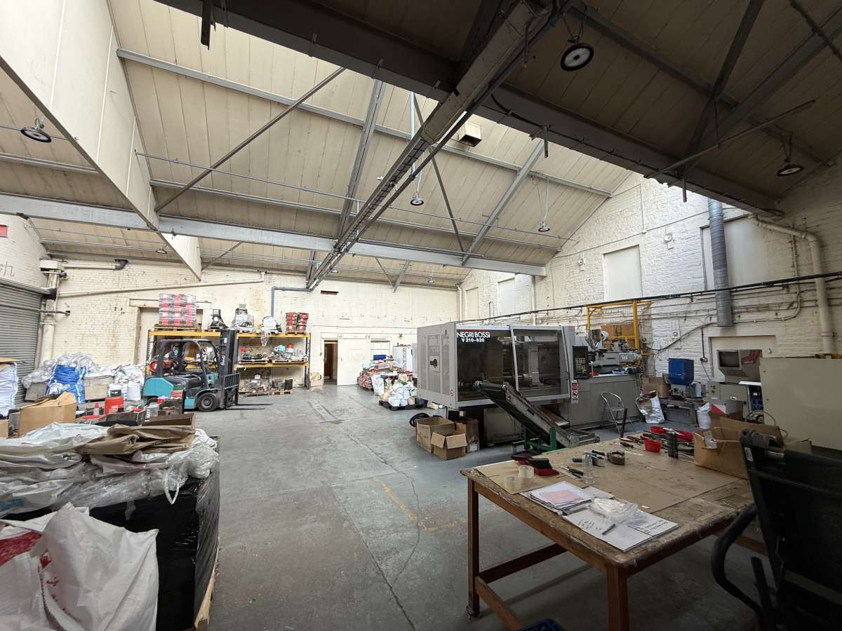 Industrial Unit in Holmfield - photo 4