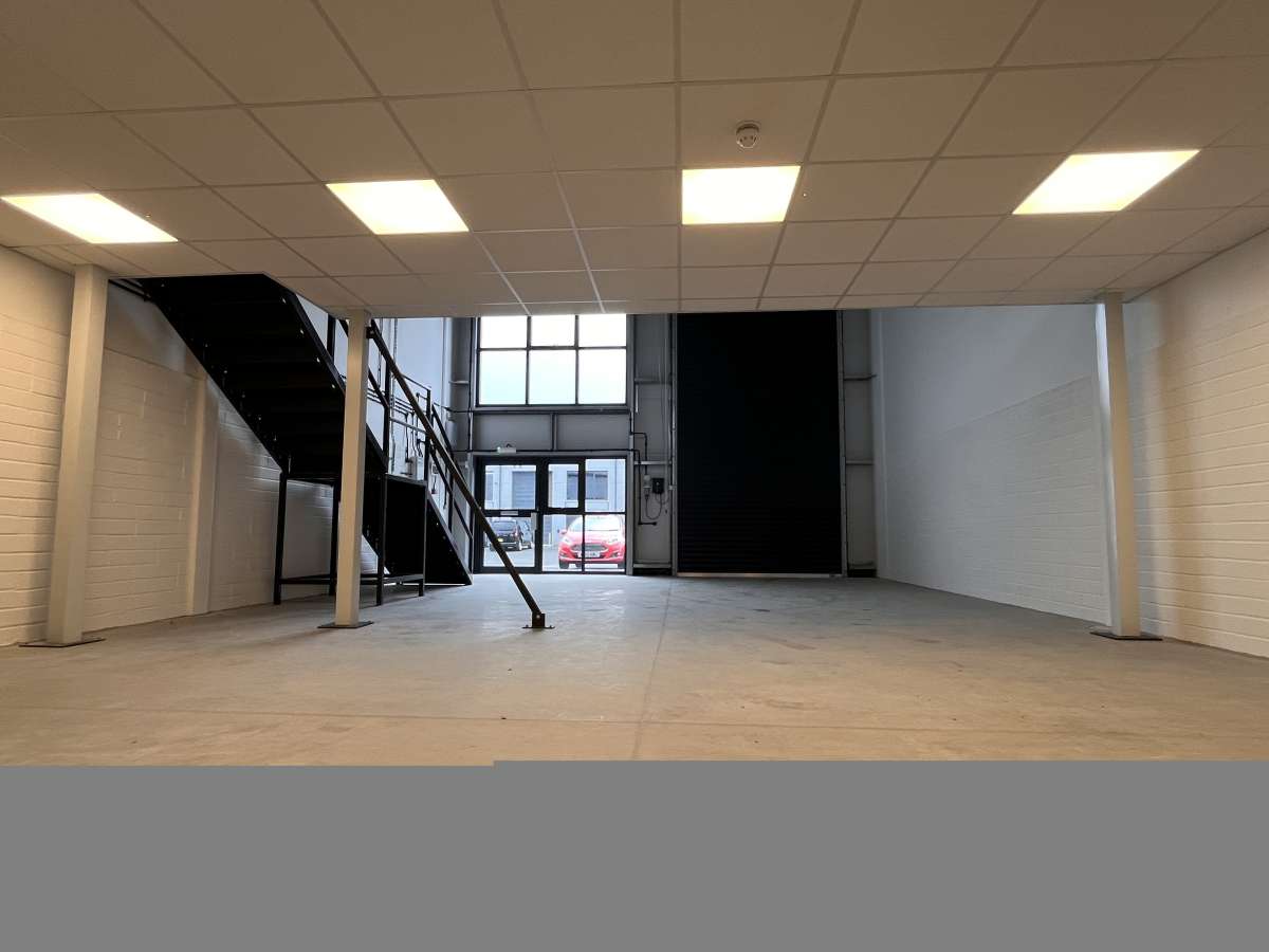 Industrial Unit in Clyst Honiton - photo 3