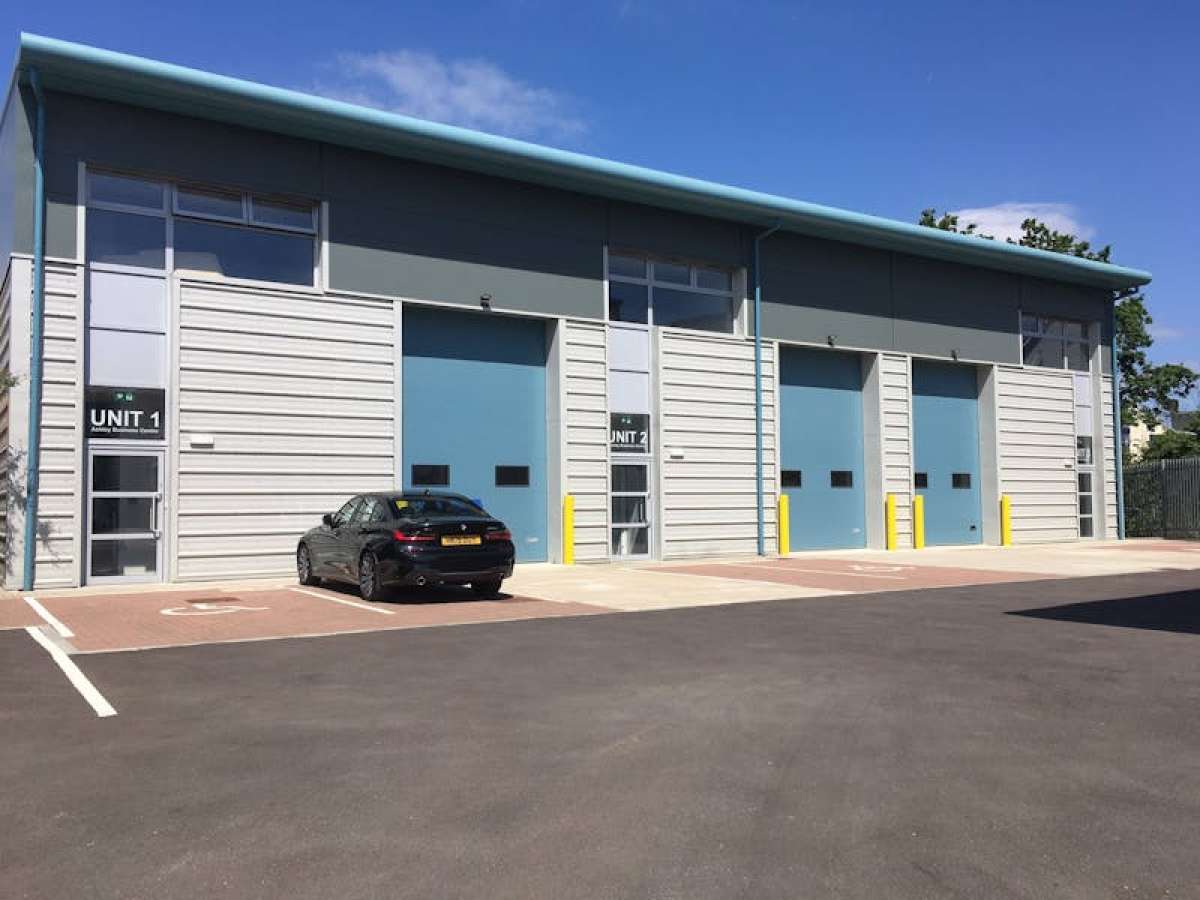 Industrial Unit in Chertsey - photo 2