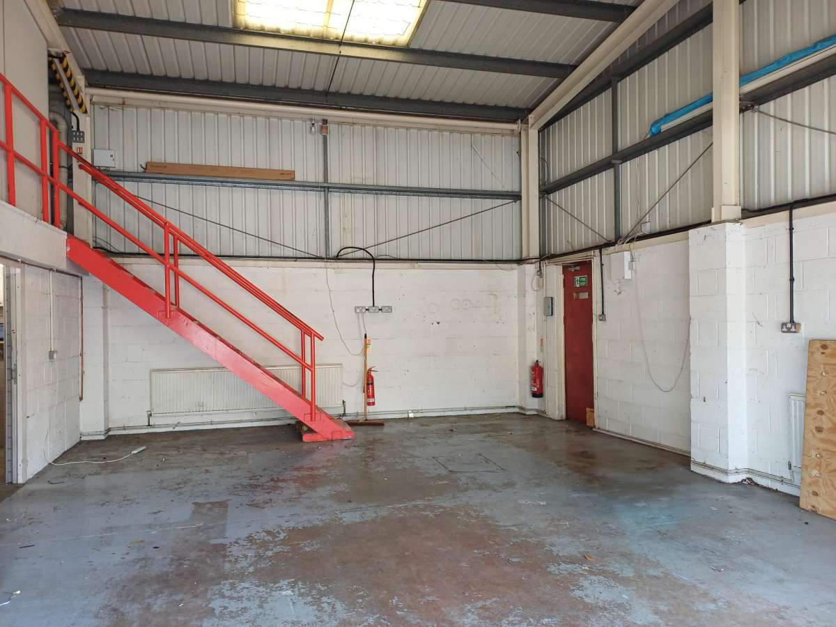 Industrial Unit in Park Farm Industrial Estate - photo 2