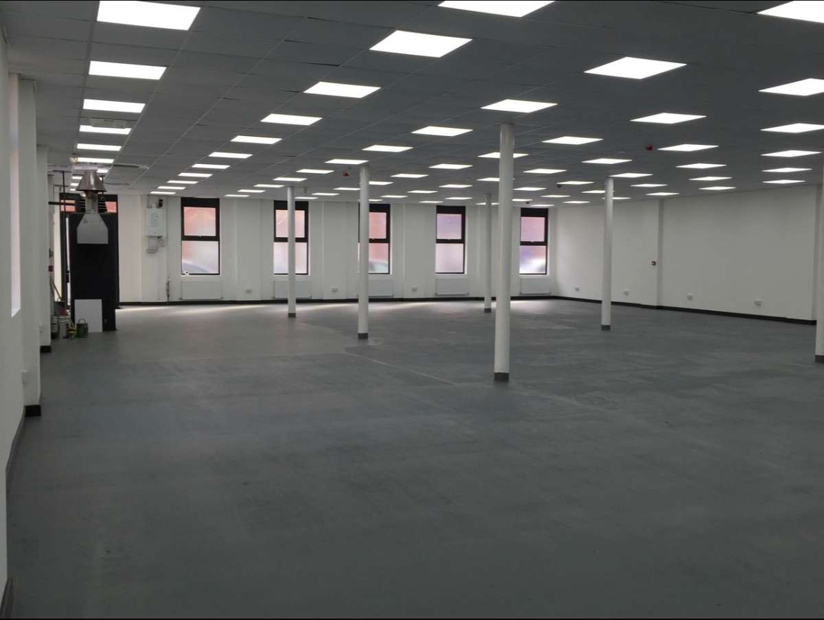 Industrial Unit in Leicester - photo 2