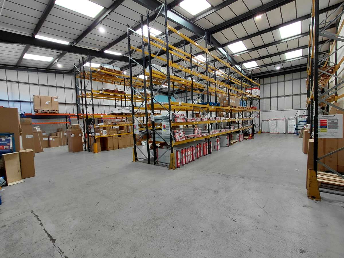 Industrial Unit in Dartford - photo 3