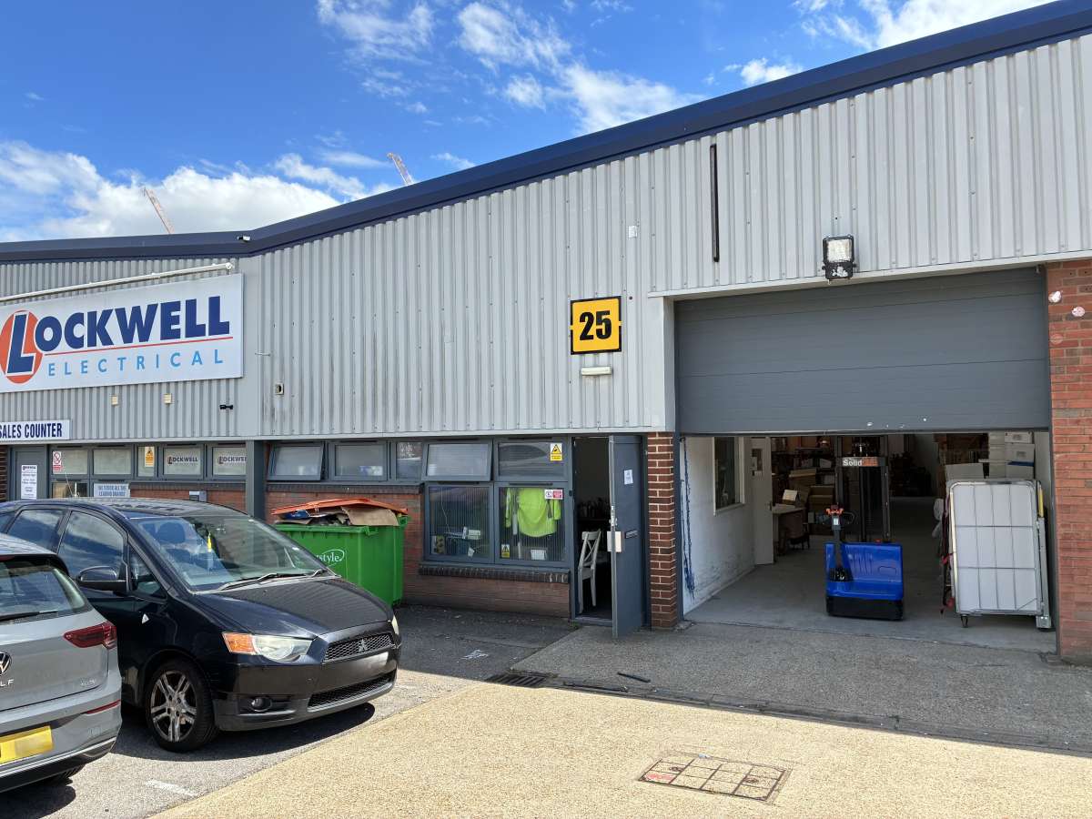 Industrial in Crayford