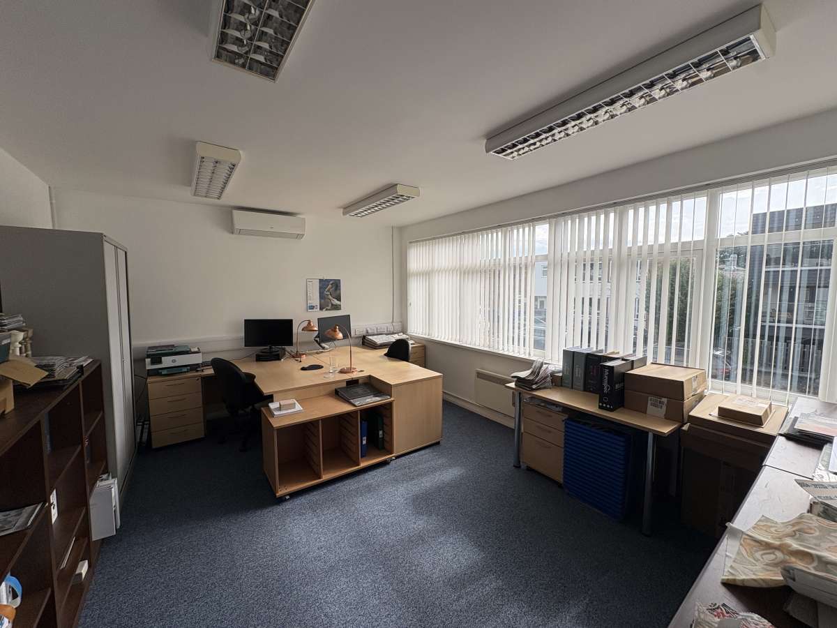Industrial Unit in Burgess Hill - photo 2