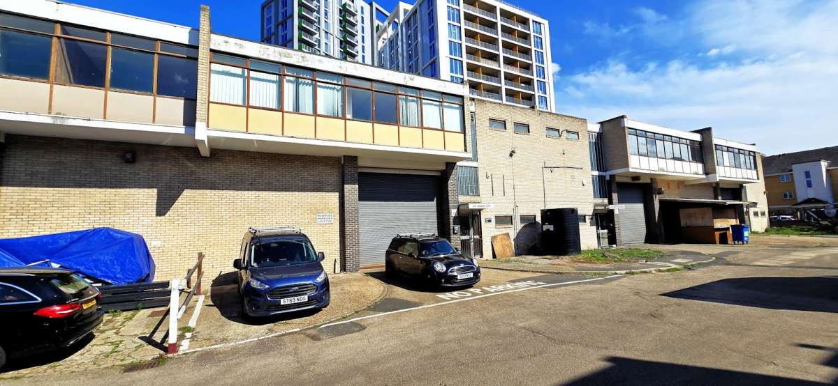 Industrial Unit in Abbey Wood, London - photo 2