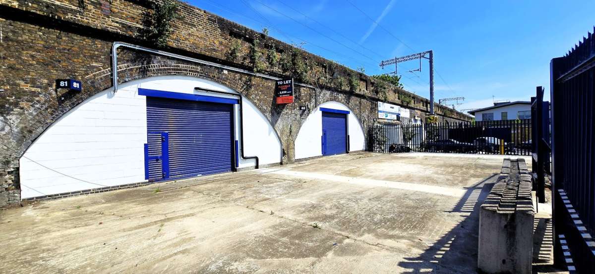 Industrial Unit in Walthamstow, London - photo 2