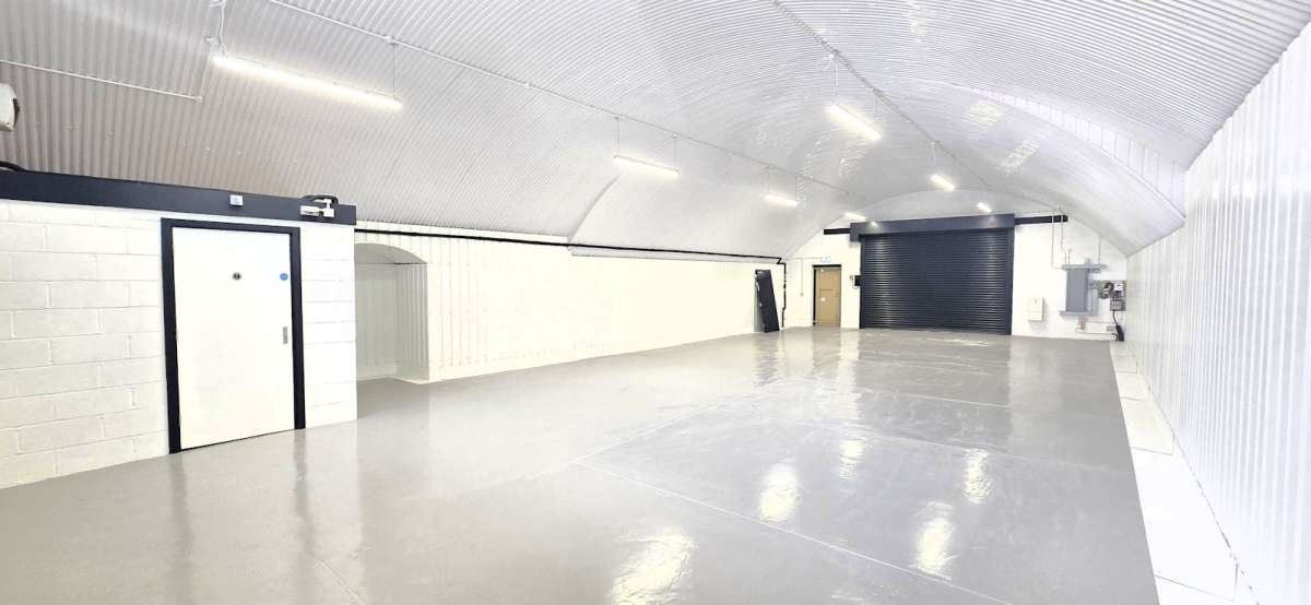 Industrial Unit in Hackney, London - photo 4