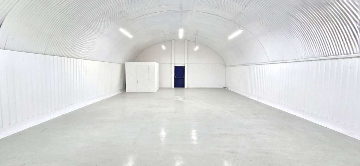 Industrial Unit in Shadwell, London - photo 2