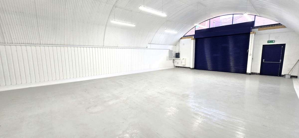 Industrial Unit in Shadwell, London - photo 4