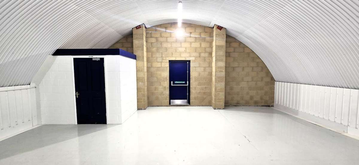 Industrial Unit in Forest Gate, London - photo 4