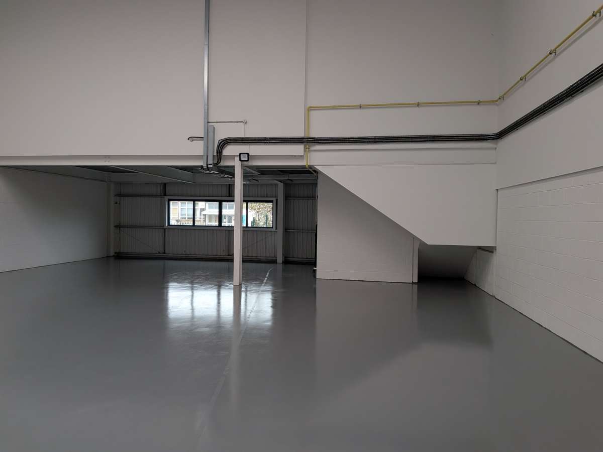 Industrial Unit in Belvedere - photo 3