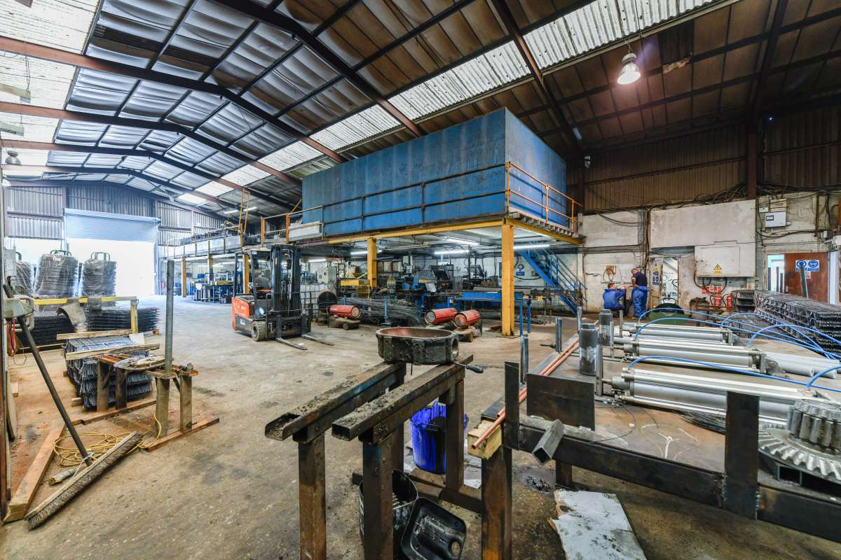 Industrial Unit in Alfreton - photo 2
