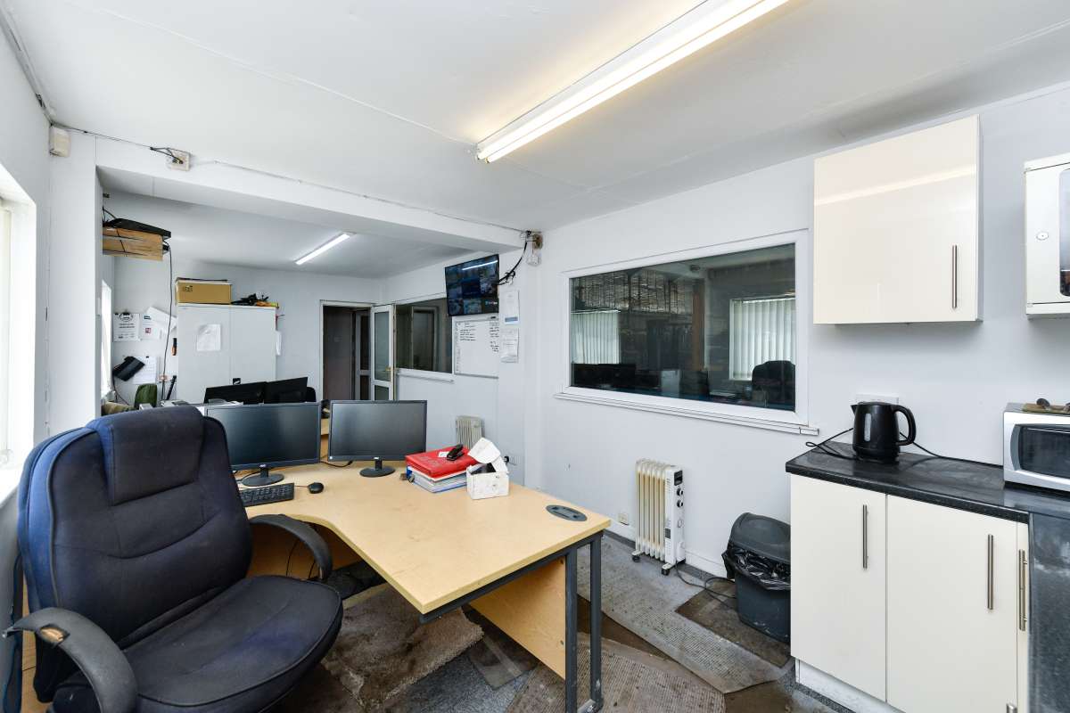 Industrial Unit in Alfreton - photo 3