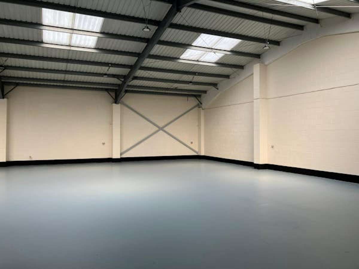 Industrial Unit in Manchester - photo 2