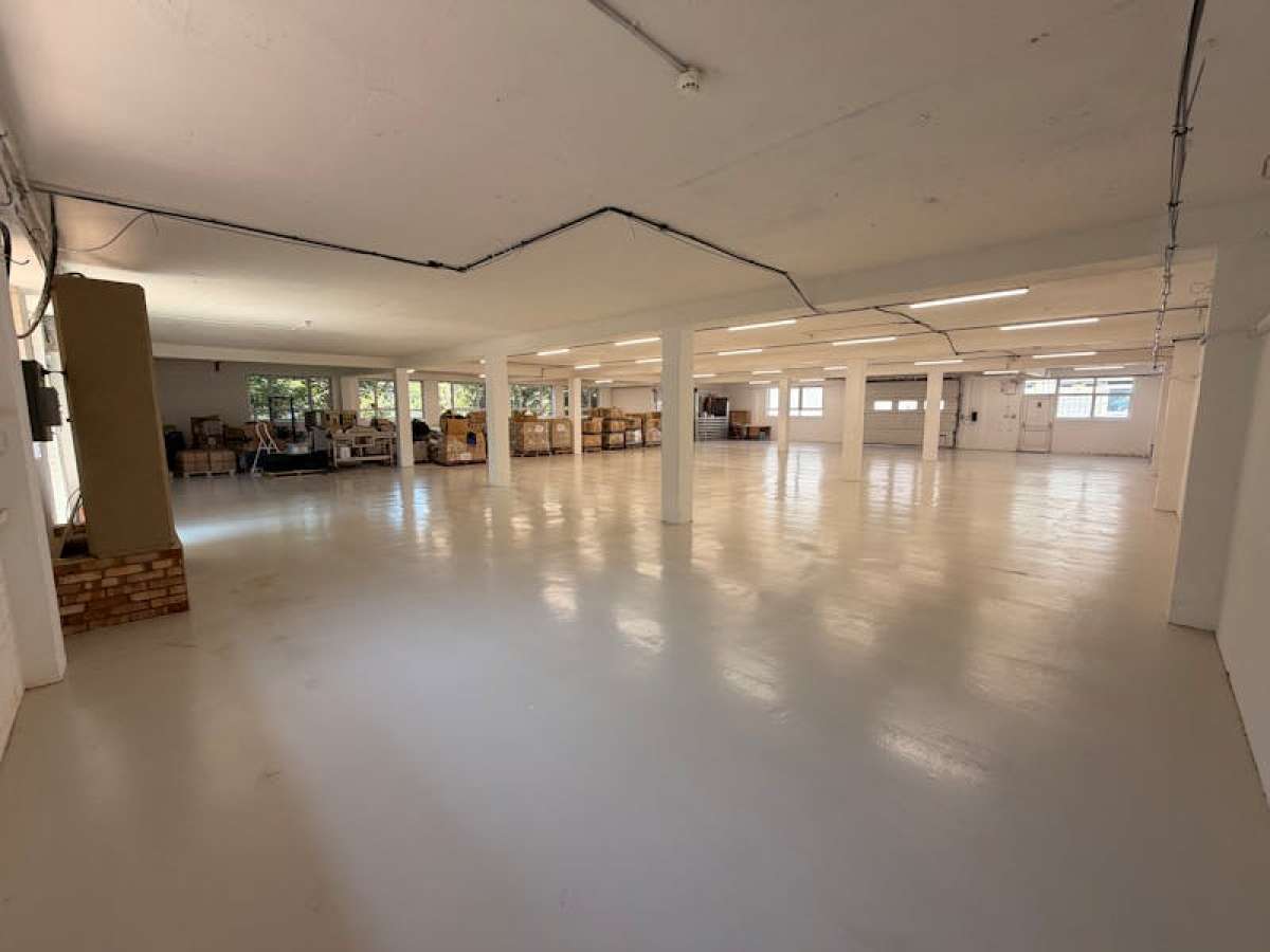 Industrial Unit in Alton - photo 2