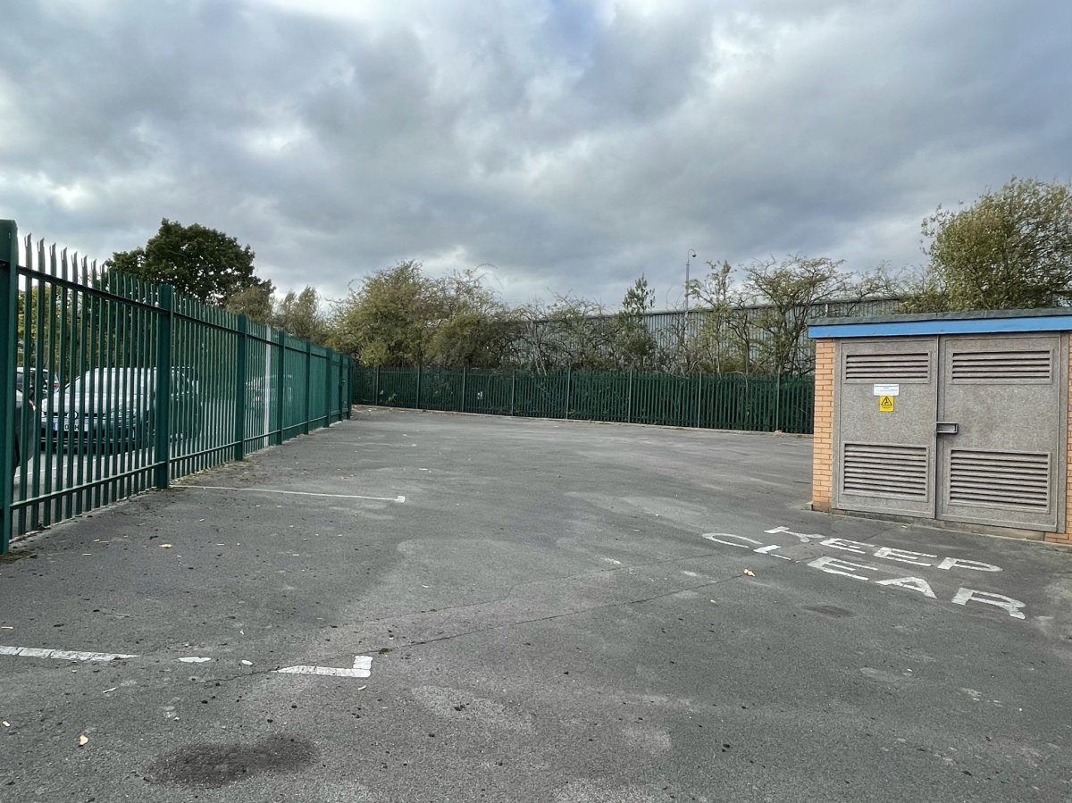 Industrial Unit in Doncaster - photo 4